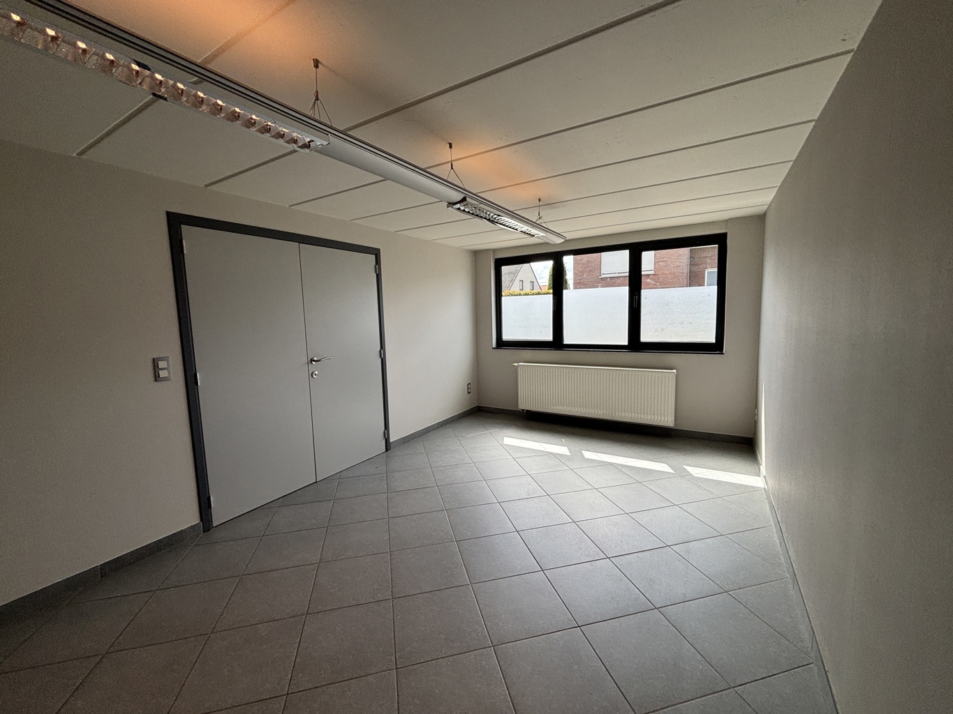 Polyvalent building for rent <br> 2530 - Boechout