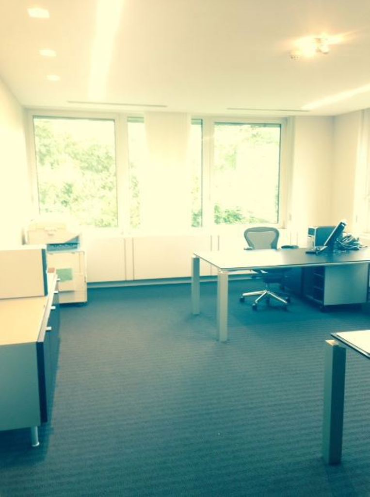 A VENDRE - WATERLOO - BUREAUX