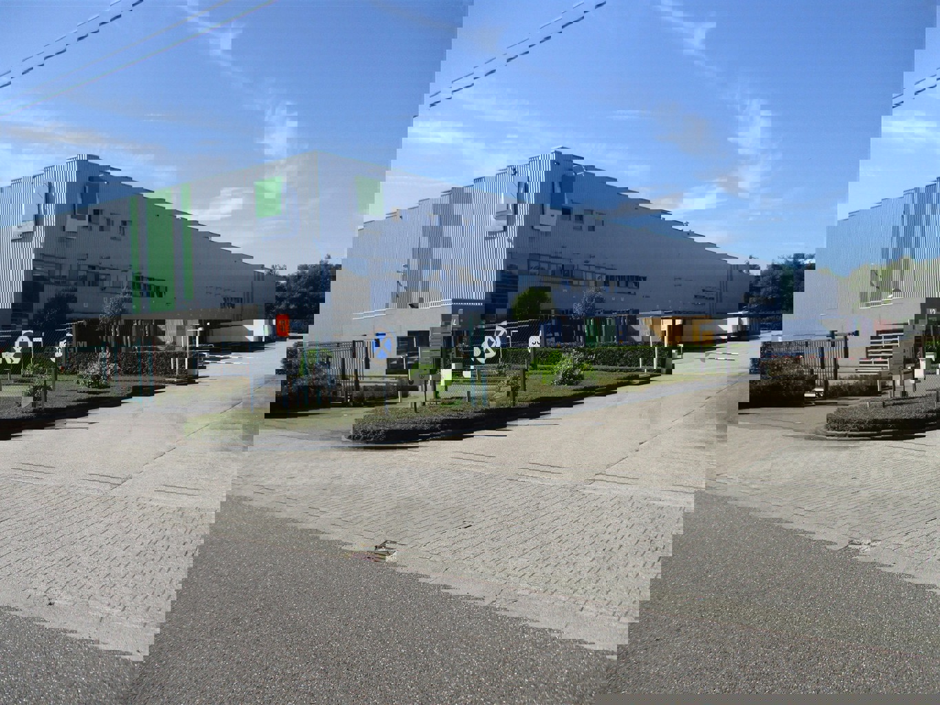 Entrepôt logistique avec bureau à louer à Westerlo