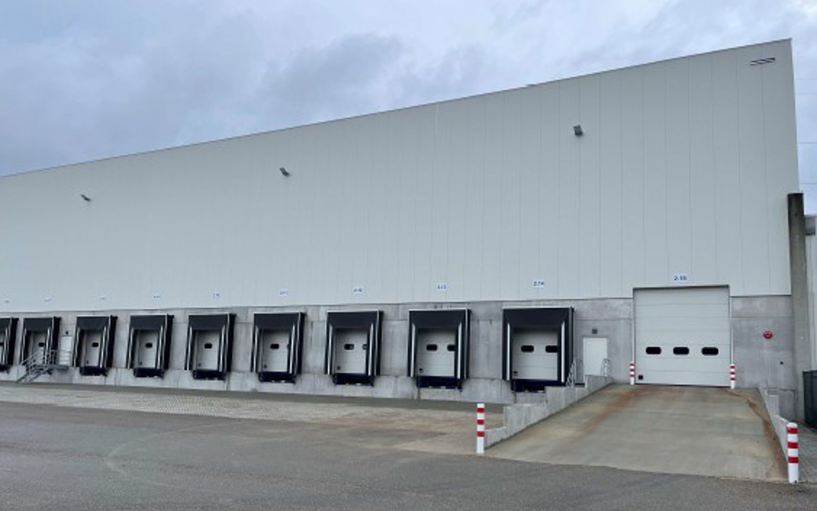 WAREHOUSE FOR RENT IN GENK