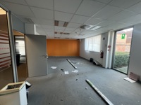 À VENDRE - BUREAUX / LOCAUX COMMERCIAUX - TERMONDE