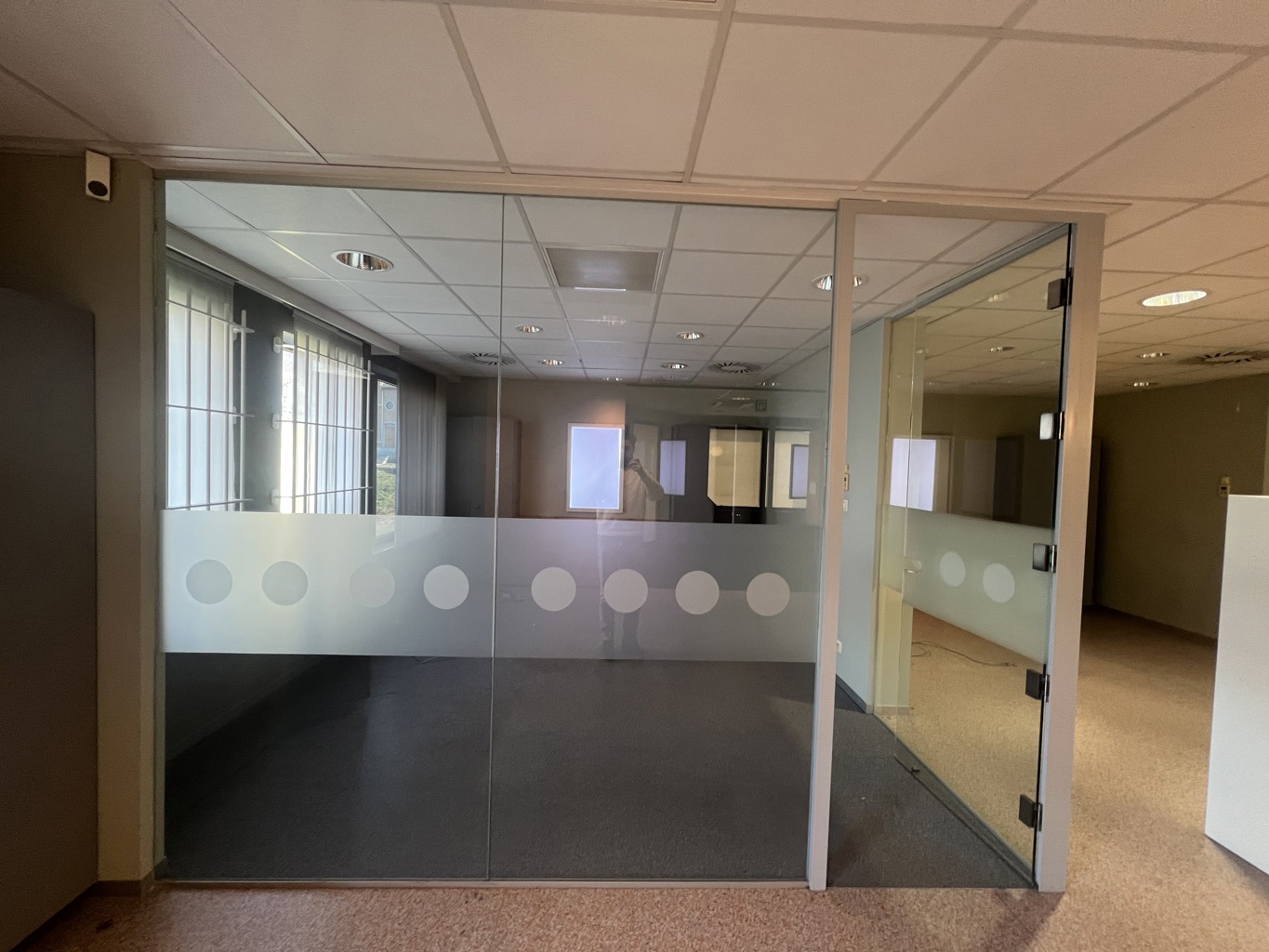 TE KOOP - KANTOREN / COMMERCIELE HANDELSRUIMTE - HEERS