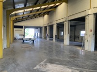 A VENDRE - MONT-ST-GUIBERT - ENTREPOT + APPARTEMENT