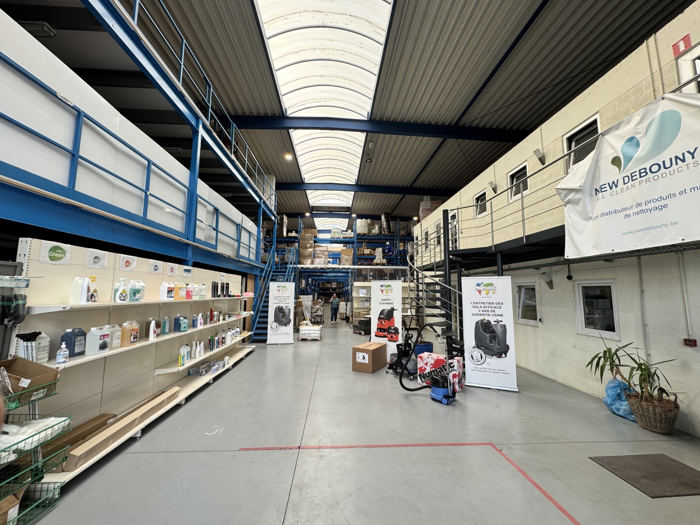 A VENDRE - Loncin (Liège) - Immeuble semi-industriel