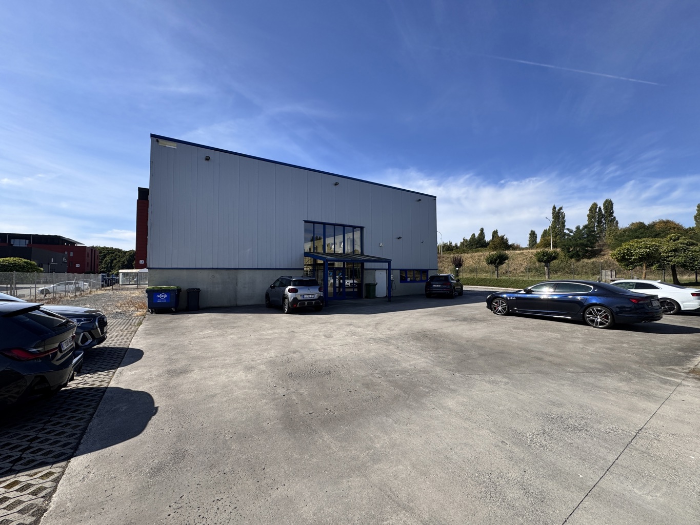 A VENDRE - Loncin (Liège) - Immeuble semi-industriel