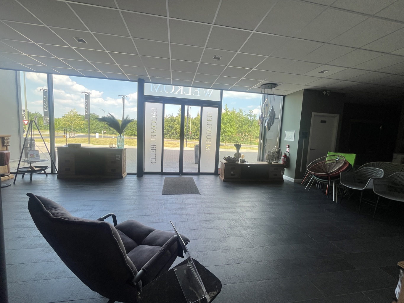 TE KOOP BEDRIJFSGEBOUW OVERPELT