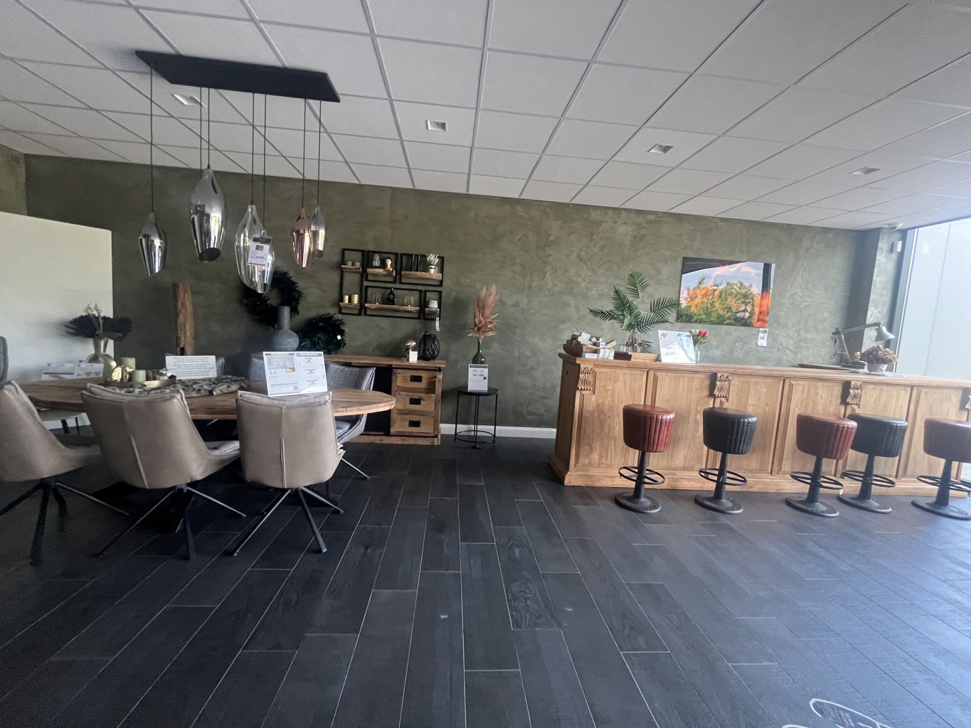 TE KOOP BEDRIJFSGEBOUW OVERPELT