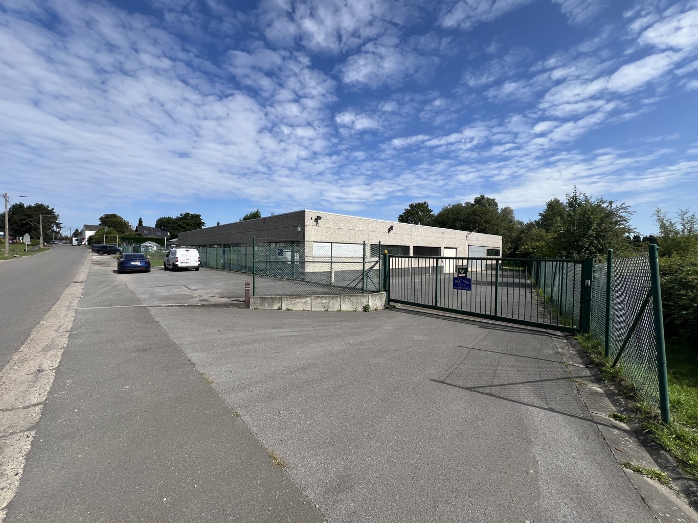 A VENDRE - P.A.E Gembloux-Sauvenière - immeuble industriel