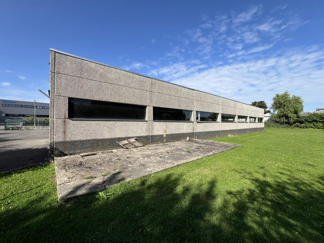 A VENDRE - P.A.E Gembloux-Sauvenière - immeuble industriel