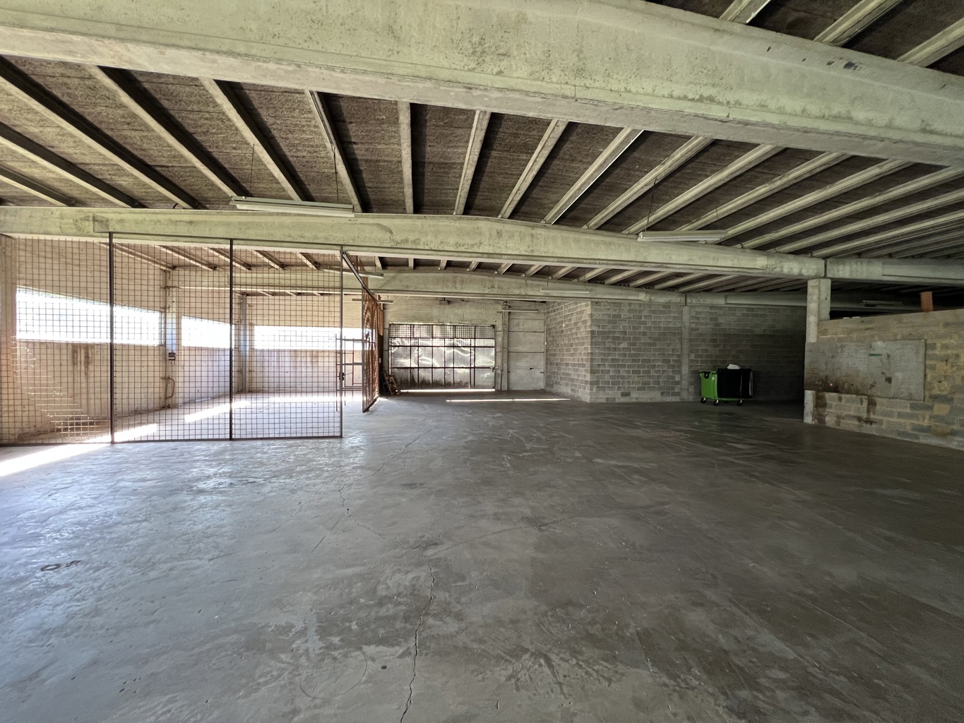 A VENDRE - P.A.E Gembloux-Sauvenière - immeuble industriel