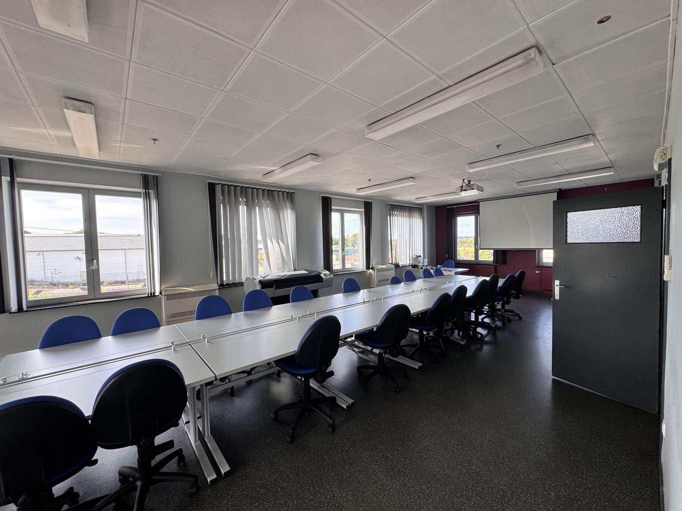 A VENDRE - Welkenraedt - Immeuble semi-industriel