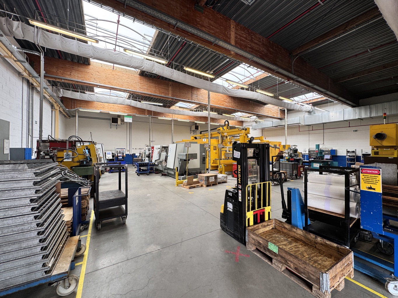 A VENDRE - Welkenraedt - Immeuble semi-industriel