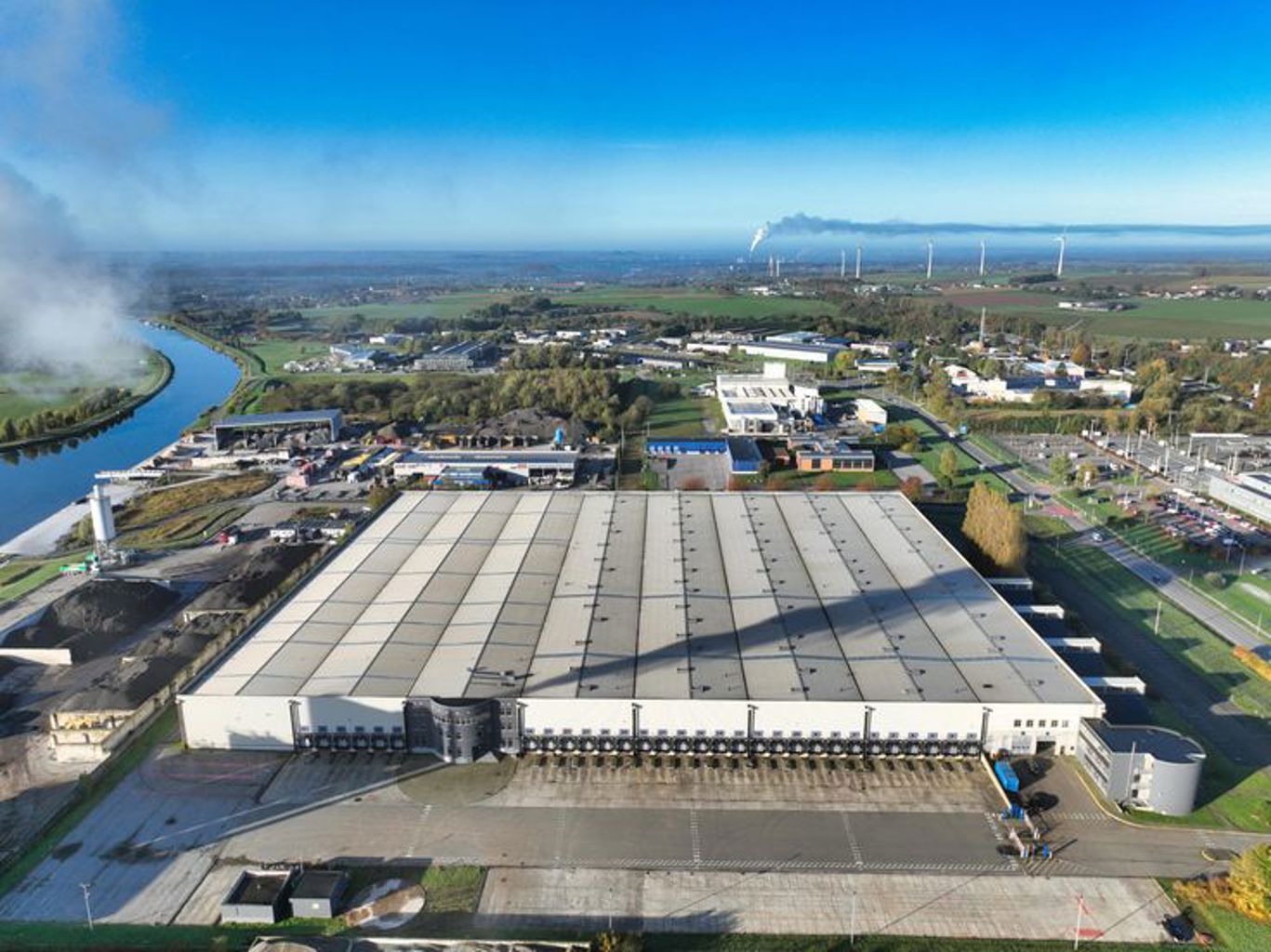 A LOUER - P.A.E Strépy-Bracquegnies - Entrepôts logistiques