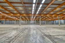 A LOUER - P.A.E Strépy-Bracquegnies - Entrepôts logistiques