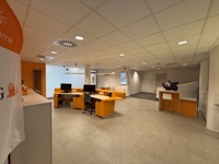 TE KOOP - KANTOREN/COMMERCIELE HANDELSRUIMTE - MALDEGEM