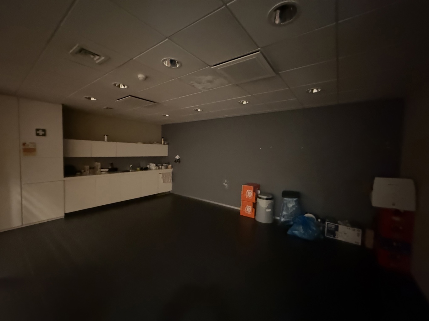 À VENDRE - BUREAUX / LOCAUX COMMERCIAUX - MALDEGEM