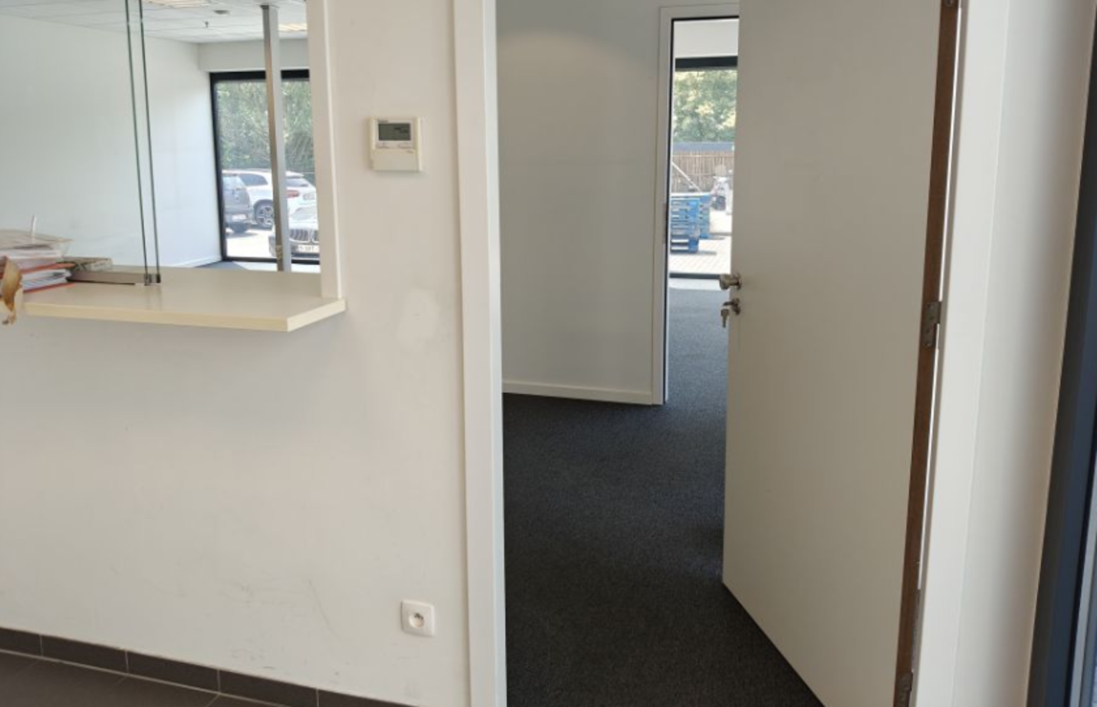 Kantoren & magazijn te huur <br> 2850 - Boom