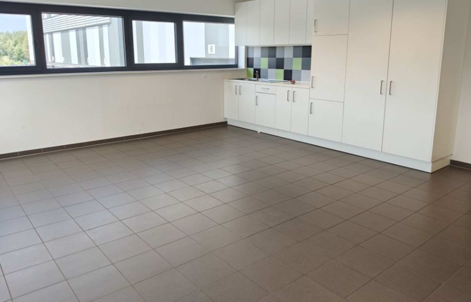 Kantoren & magazijn te huur <br> 2850 - Boom