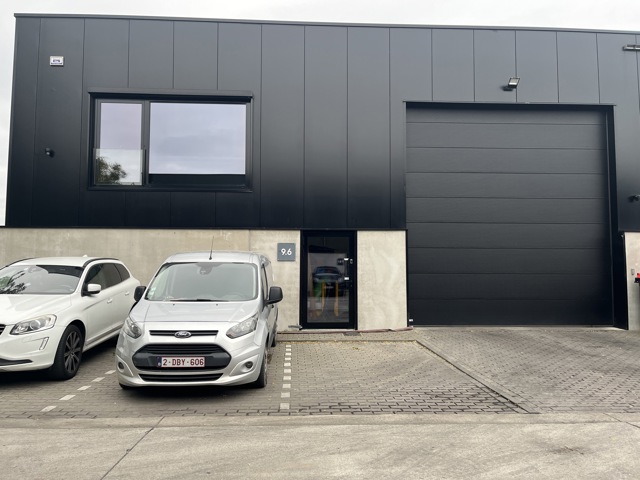 Unité pme à louer <br> 2500 - Lier