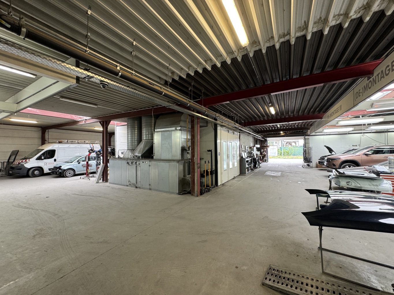 FOR SALE - Villers-le-Bouillet - Semi-industrial hall 