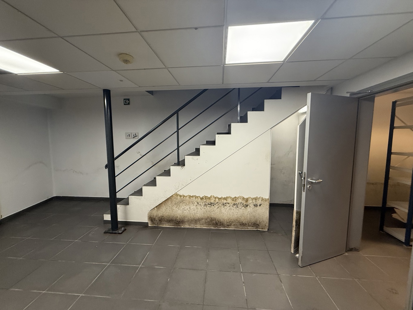 TE KOOP - COMMERCIEEL GEBOUW/ KANTOOR - DIEGEM