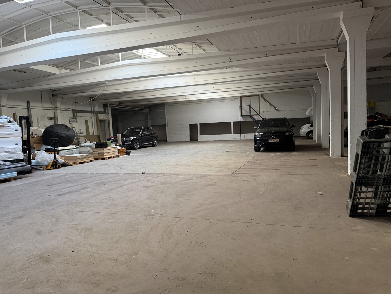 Industrieel gebouw te huur <br> 2500 - Lier