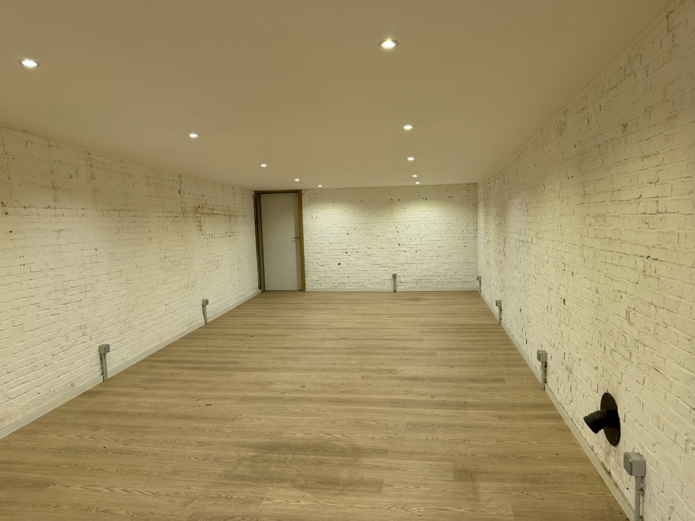 Industrieel gebouw te huur <br> 2500 - Lier