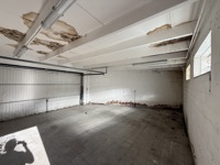 TE KOOP - KANTOOR GEBOUW + APPARTEMENT - MEULEBEKE