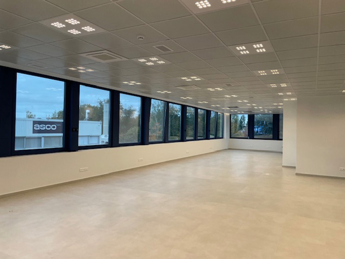 BUREAUX NEUFS A LOUER -ZAVENTEM