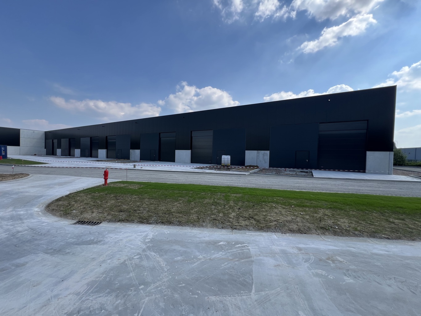 Industrial building for rent <br> 6041 - Charleroi Gosselies