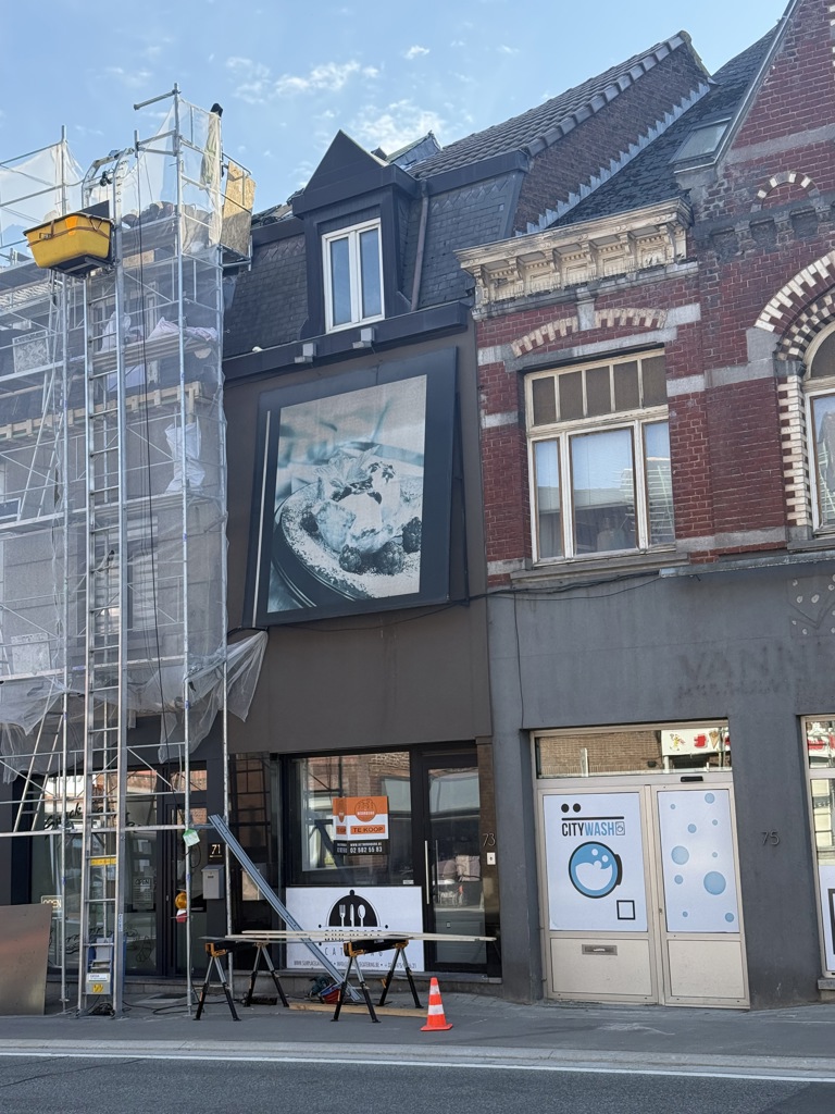 Immeuble à usage multiple à vendre <br> Halle
