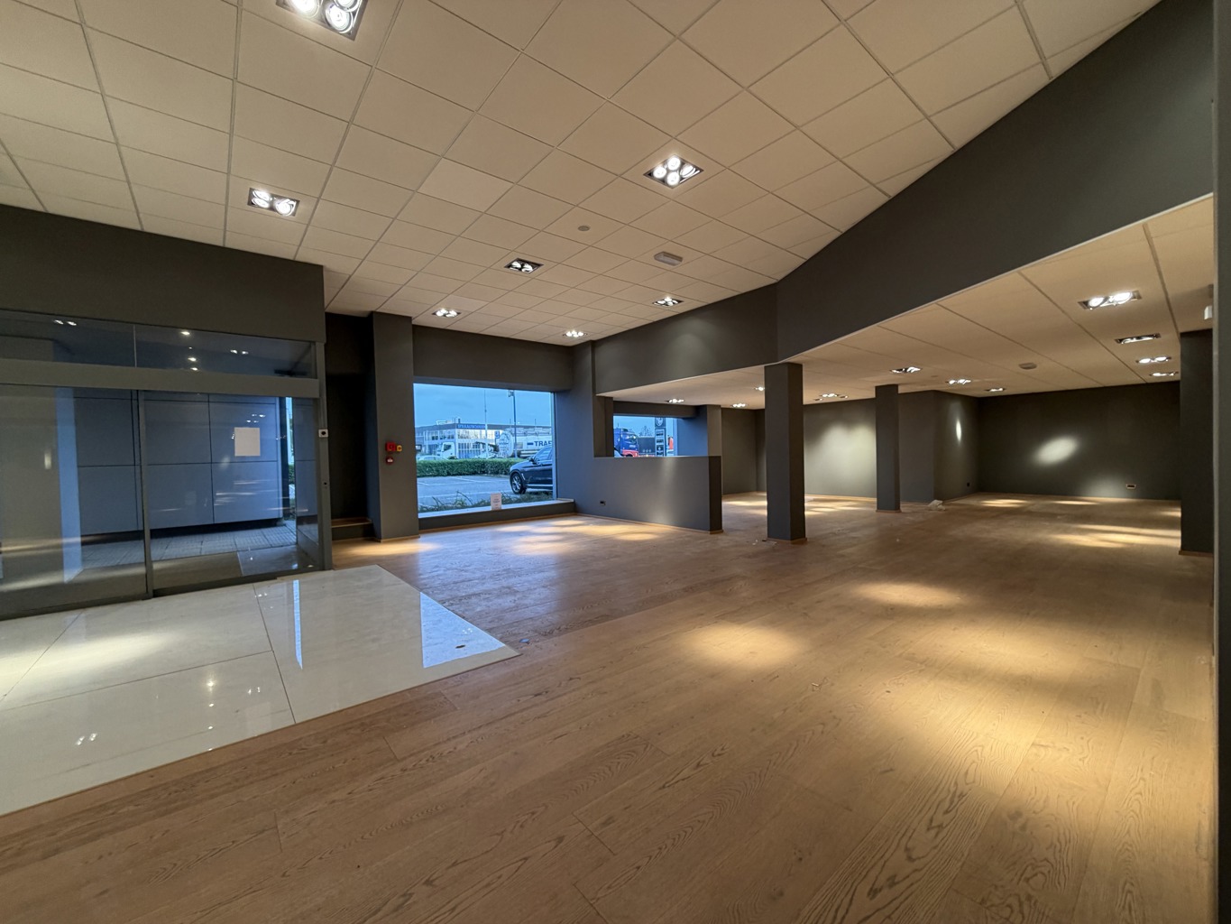 Magasin de peripherie à louer <br> Antwerpen
