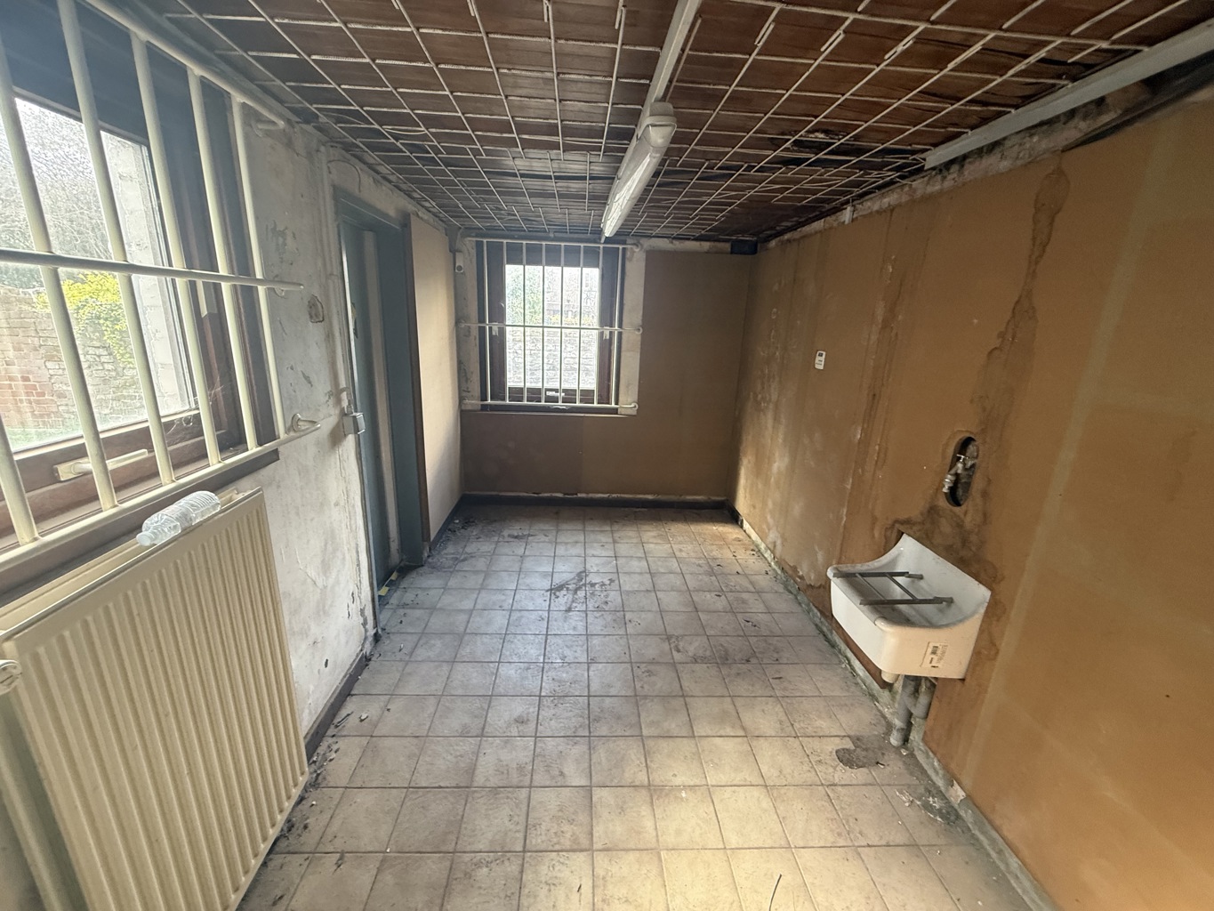RUE ALPHONESE POULLET 11