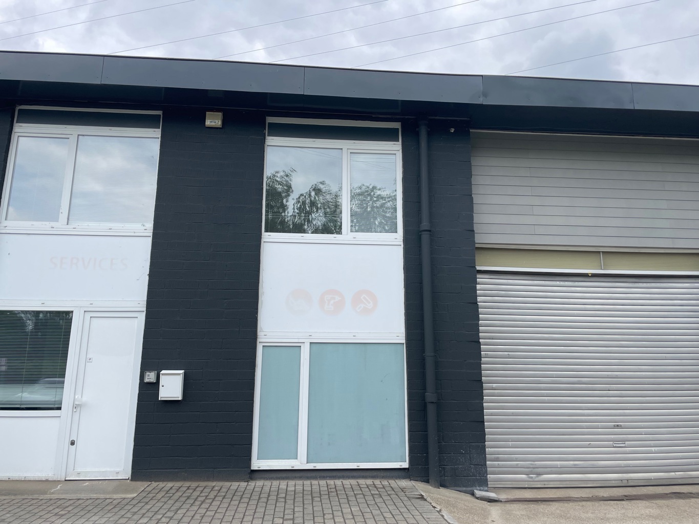 Immeuble industriel à louer <br> Drogenbos