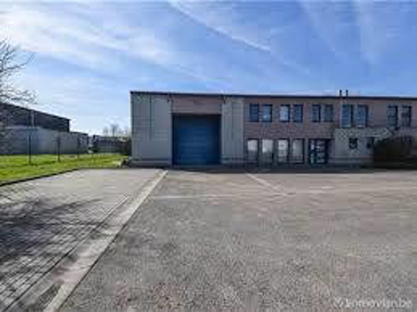 Immeuble industriel à louer <br> Engis