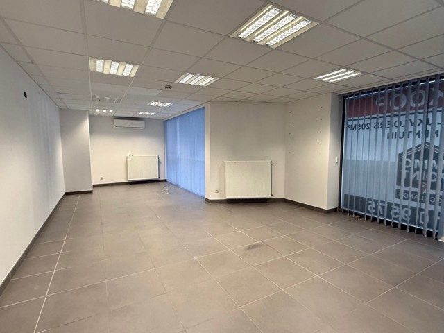 GELIJKVLOERS KANTOOR 200m² afbeelding 2