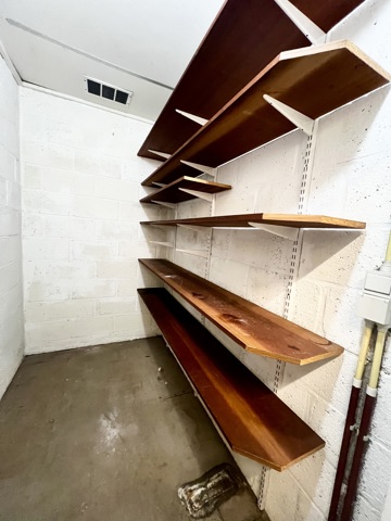 Flat - for rent - 1300 