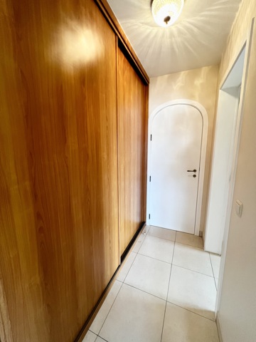 Flat - for rent - 1300 