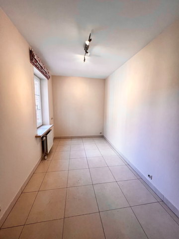 Flat - for rent - 1300 