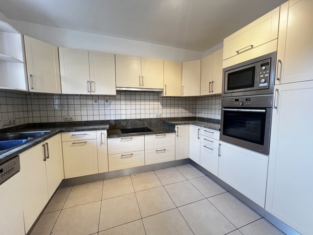 Flat - for rent - 1300 