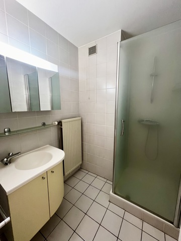 Flat - for rent - 1300 