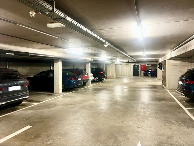 Binnenstaanplaats - te koop - 1040 Etterbeek