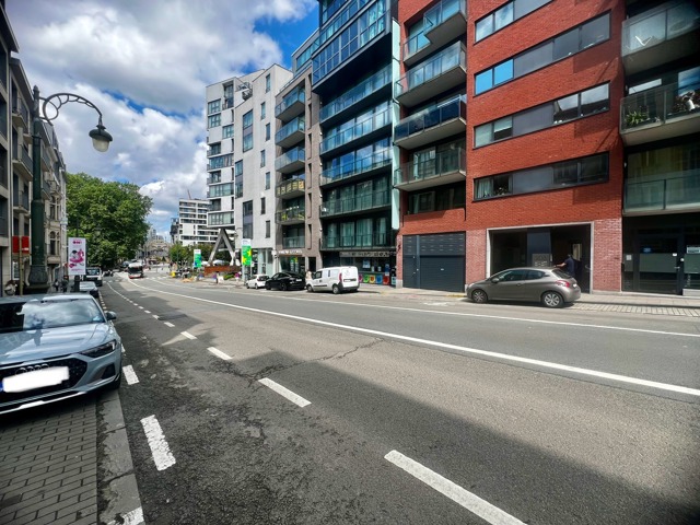 Binnenstaanplaats - te koop - 1040 Etterbeek