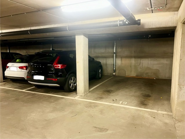 Binnenstaanplaats - te koop - 1040 Etterbeek