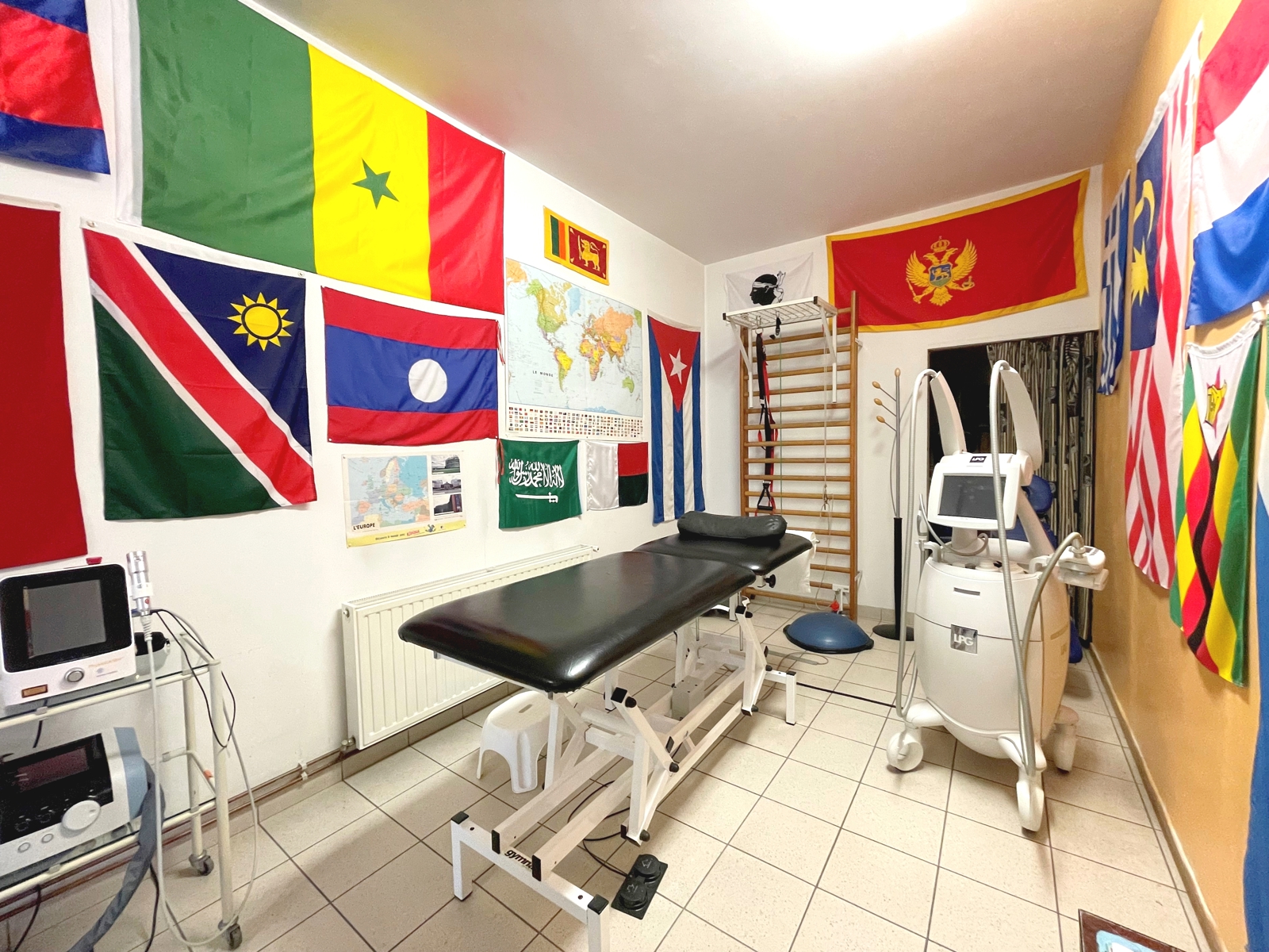 Bureaux sur la Place d`Estaimpuis