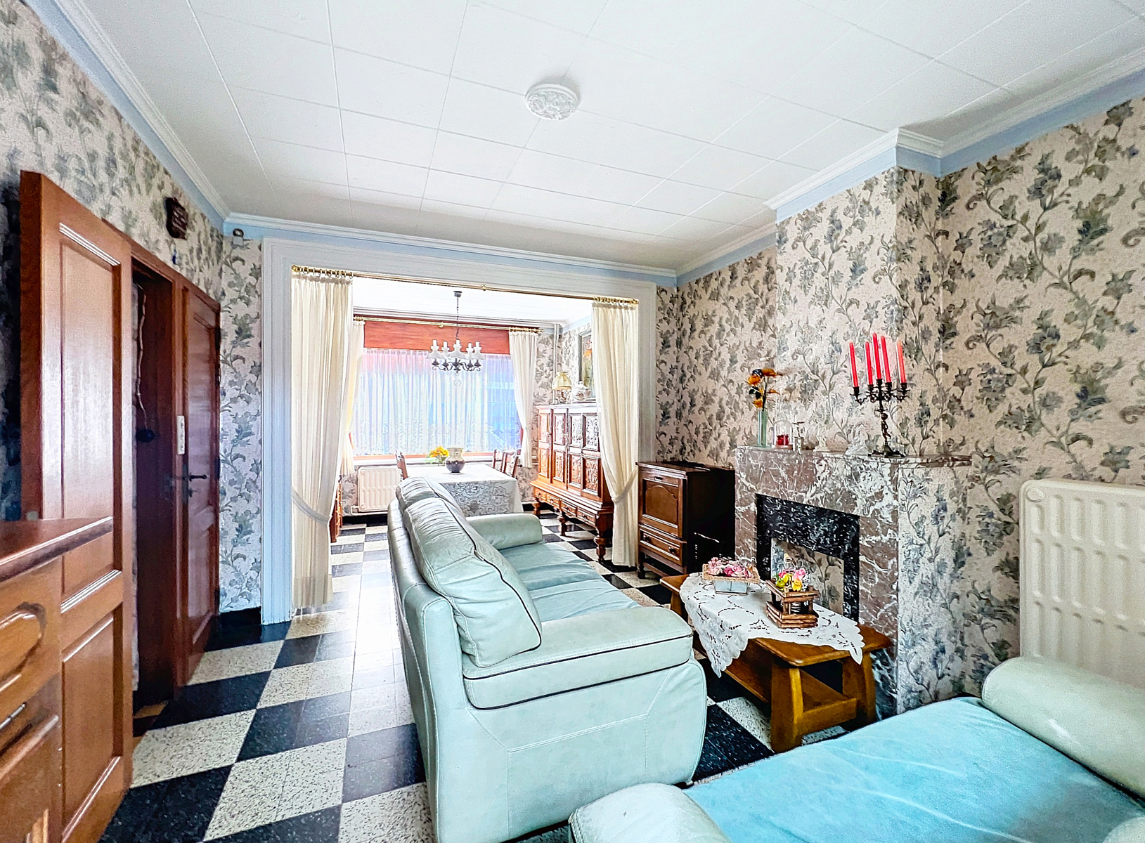 Charmante maison mitoyenne située dans un quartier calme 