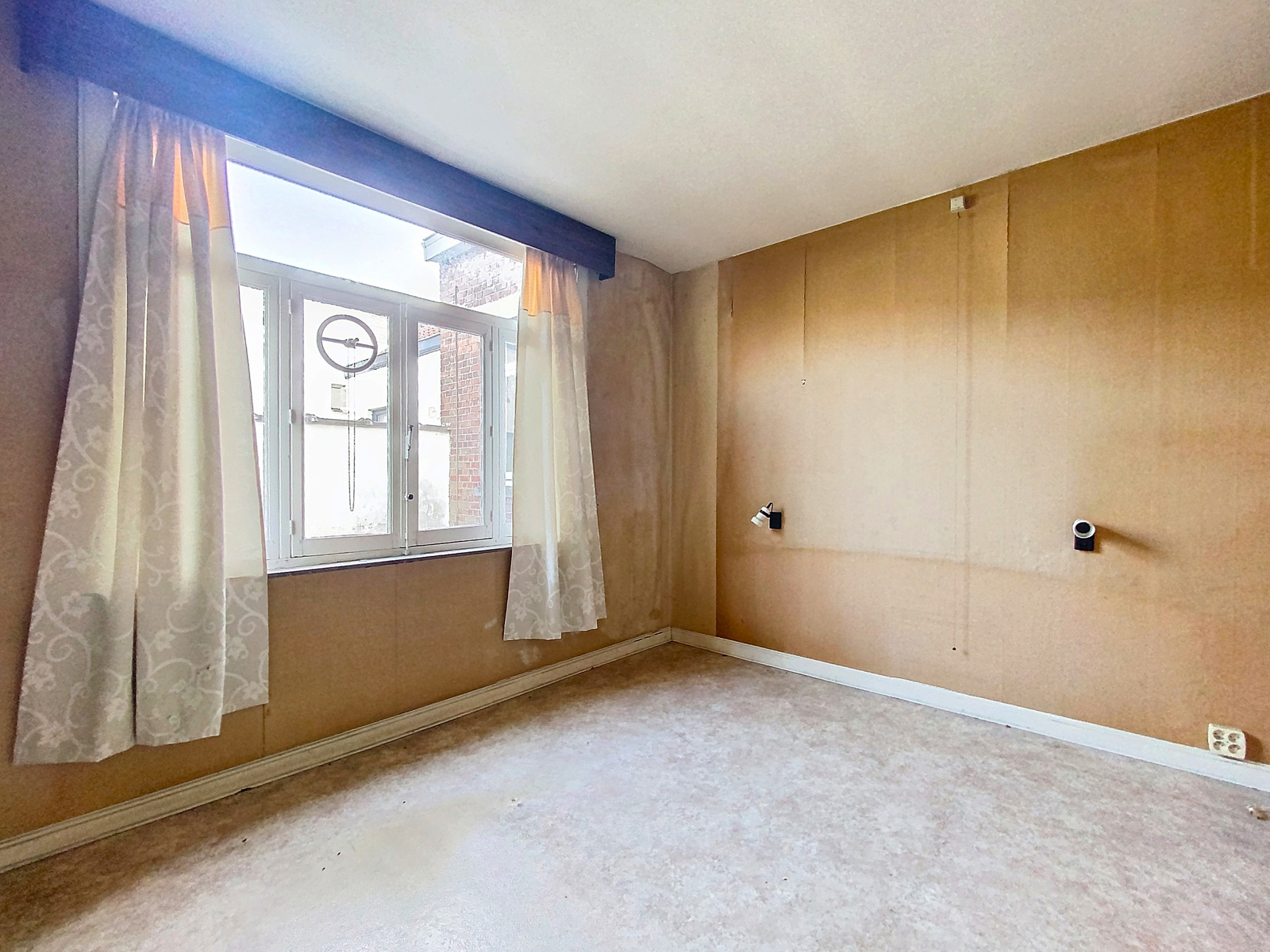 Maison bourgeoise à rénover, pleine de potentiel