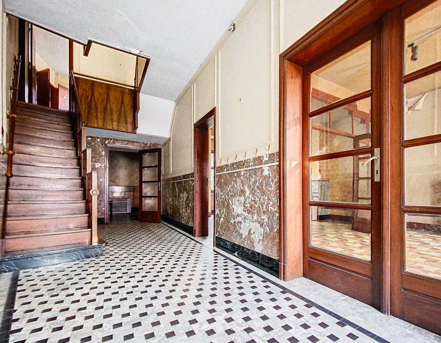 Maison bourgeoise à rénover, pleine de potentiel