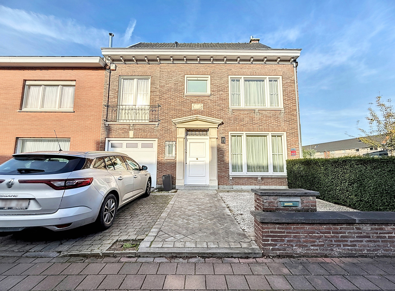 Maison bourgeoise et élégante à rafraîchir