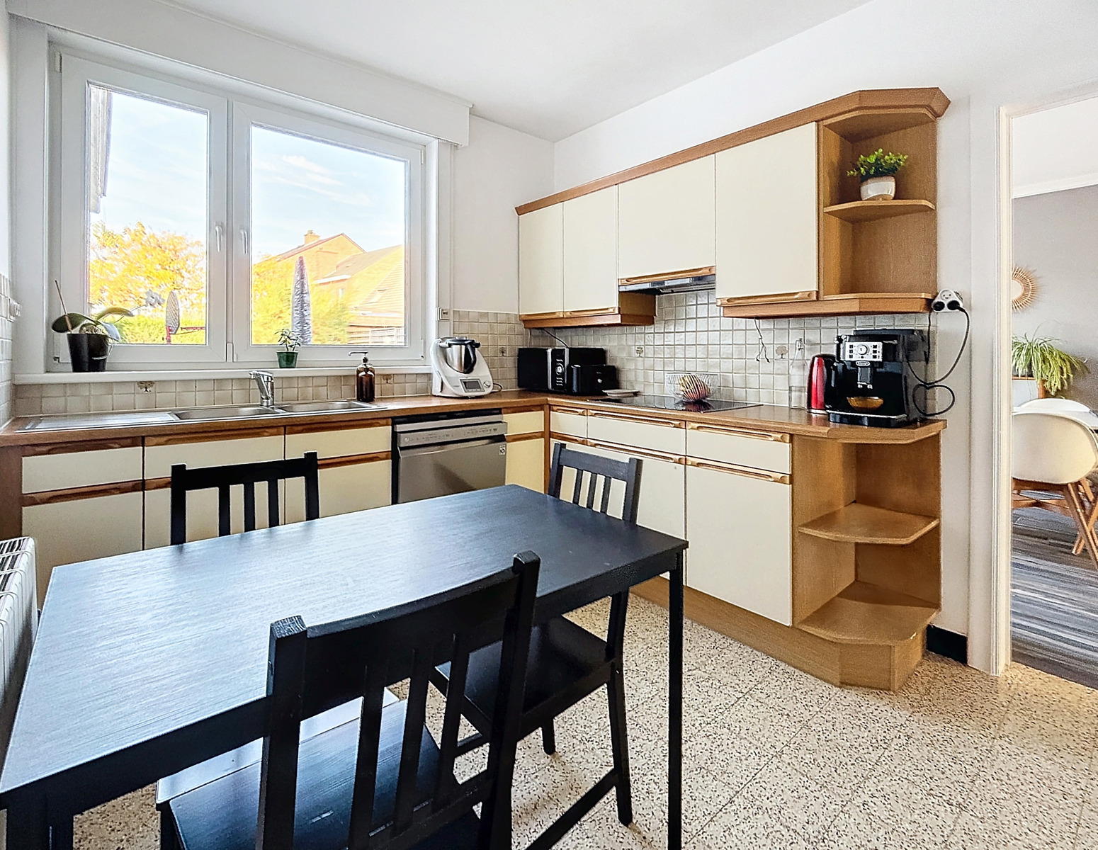 Maison bourgeoise et élégante à rafraîchir